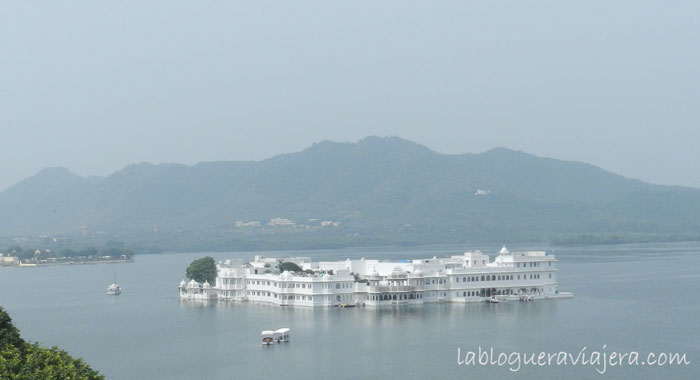 udaipur-Hotel-lago-India